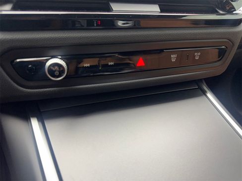 Used 2025 BMW 230i Coupe w/ M Sport Package image 63