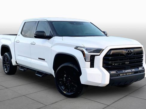 Used 2024 Toyota Tundra SR5 w/ SR5 Premium Package AWD/4WD image 2