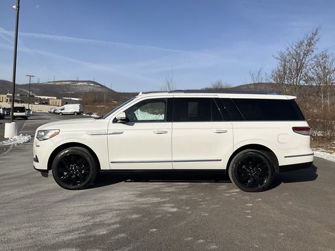 Used 2024 Lincoln Navigator L Reserve image 28