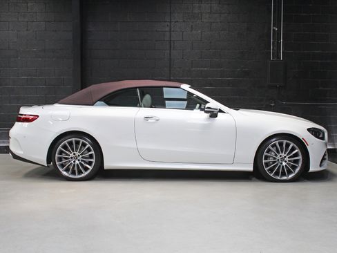Used 2023 Mercedes-Benz E 450 Cabriolet image 22