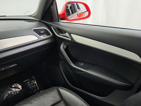 Used 2018 Audi Q3 2.0T Premium FWD image 27