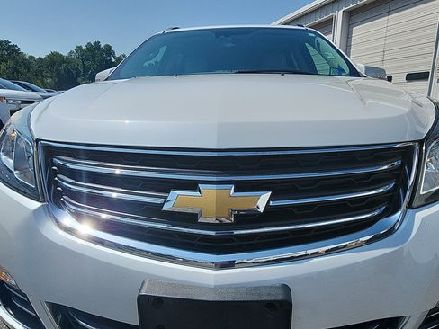 Used 2017 Chevrolet Traverse Premier FWD image 11