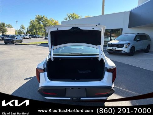 New 2026 Kia K4 EX FWD image 16