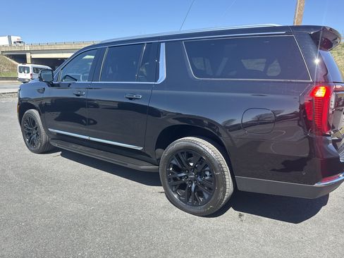 New 2026 GMC Yukon XL Elevation AWD/4WD image 13