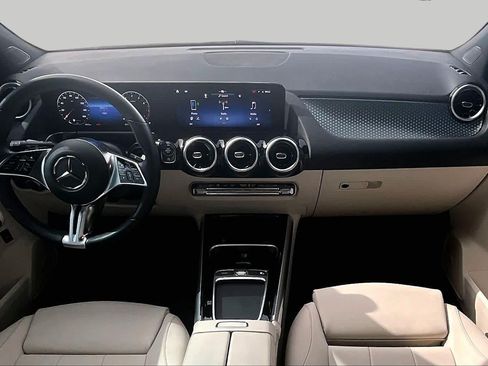 Certified 2026 Mercedes-Benz GLA 250 4MATIC image 16