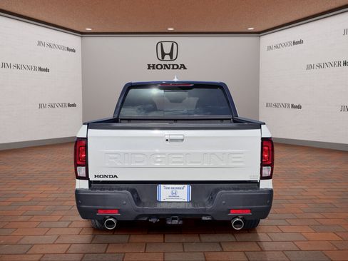 Used 2026 Honda Ridgeline Black Edition image 11