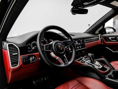 Used 2021 Porsche Cayenne GTS w/ Premium Package Plus AWD/4WD image 7