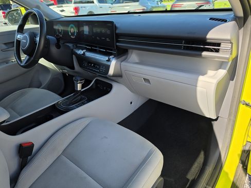 Used 2024 Hyundai Kona SEL FWD image 16