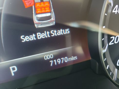 Used 2021 Toyota Highlander XLE FWD image 29