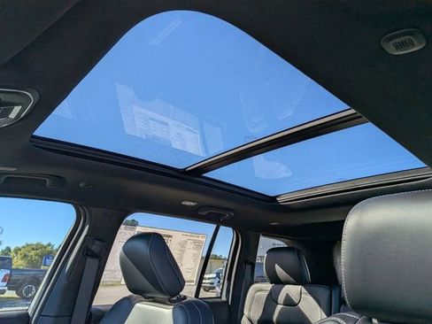 New 2025 Jeep Grand Cherokee Limited w/ Black Appearance Package RWD image 21