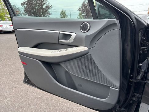 Used 2025 Hyundai Sonata SEL FWD image 18