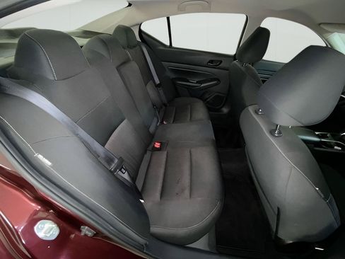 Used 2024 Nissan Altima 2.5 SV FWD image 10
