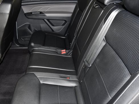 Used 2021 Volkswagen Atlas Cross Sport SE w/ Panoramic Sunroof Package FWD image 46