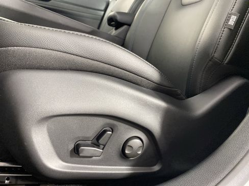 New 2025 Jeep Compass Limited w/ High Altitude Package image 17