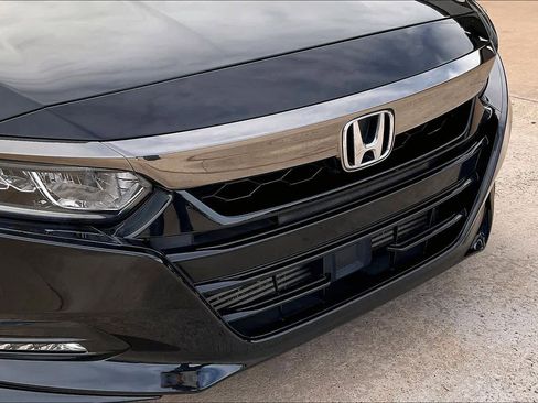 Used 2018 Honda Accord Sport image 28