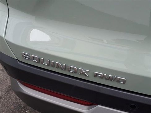 Used 2026 Chevrolet Equinox LT w/ Convenience Package II image 19