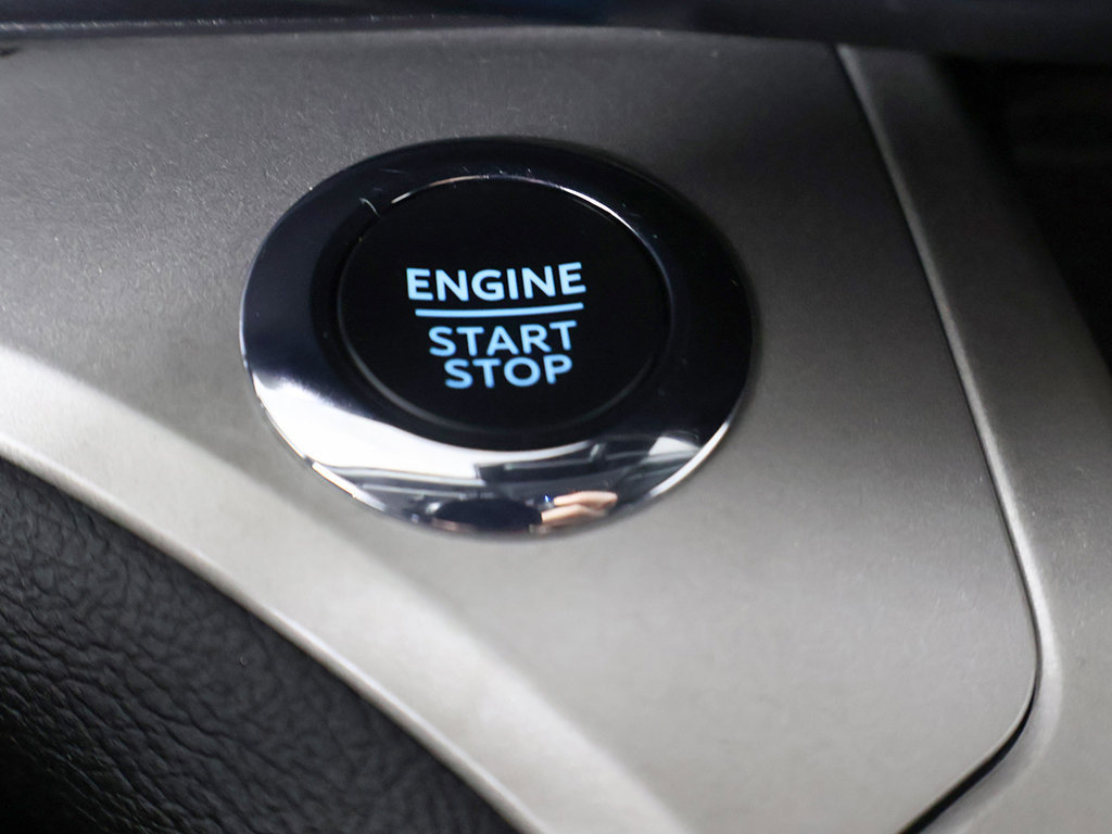 Used 2022 Ford Explorer XLT AWD/4WD image 42
