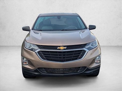 Used 2019 Chevrolet Equinox LS w/ LS Convenience Package image 2