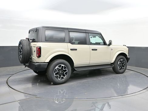 New 2026 Ford Bronco Outer Banks AWD/4WD image 15