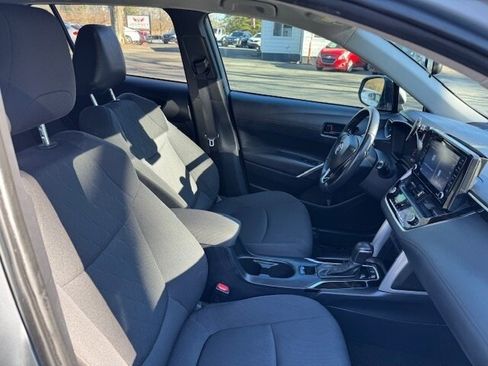 Used 2022 Toyota Corolla Cross LE image 16