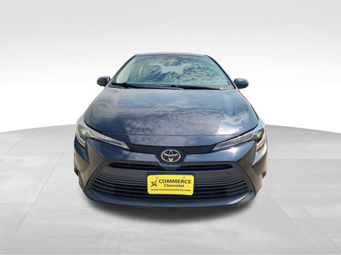 Used 2024 Toyota Corolla LE FWD image 2