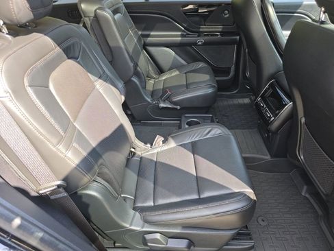 Used 2022 Lincoln Aviator Reserve w/ Elements Package Plus image 20