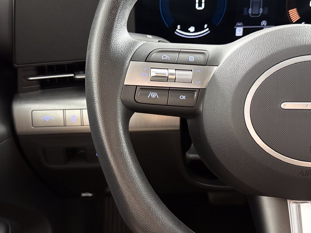 Certified 2024 Hyundai Kona SE AWD/4WD image 17