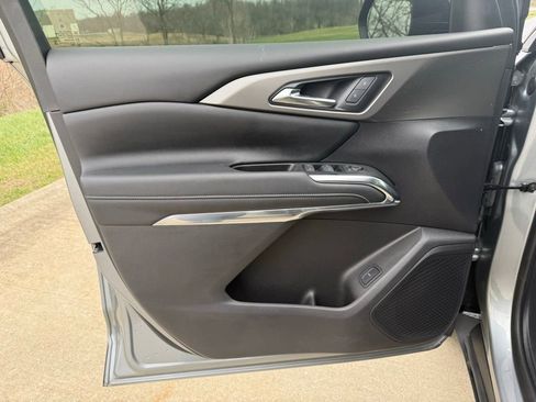 Used 2024 Chevrolet Traverse LS image 24