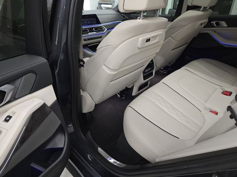 Used 2021 BMW X5 M50i w/ Premium Package image 31