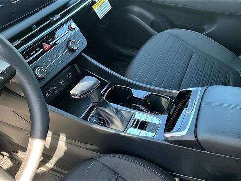 New 2025 Hyundai Santa Cruz SE image 17