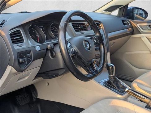 Used 2015 Volkswagen Golf TDI SE image 2