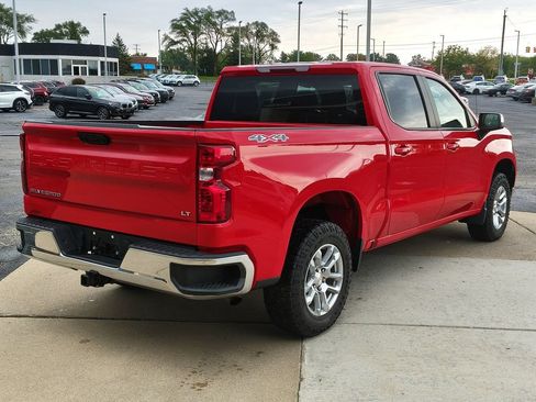 Used 2023 Chevrolet Silverado 1500 LT AWD/4WD image 25
