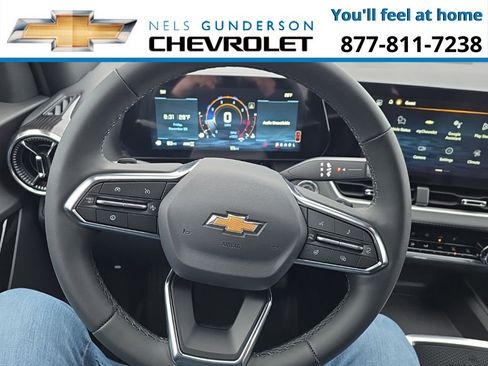 New 2026 Chevrolet Equinox LT w/ Convenience Package II image 25