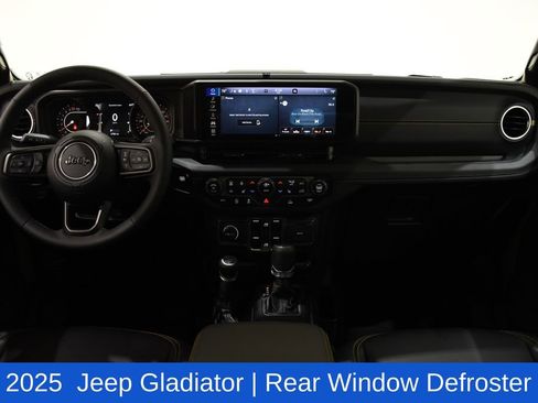 Used 2025 Jeep Gladiator Sport image 8