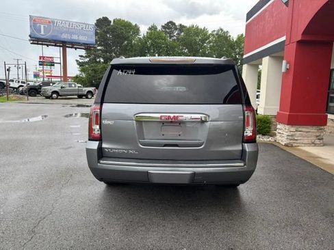 Used 2020 GMC Yukon XL Denali w/ Denali Premium Package AWD/4WD image 7