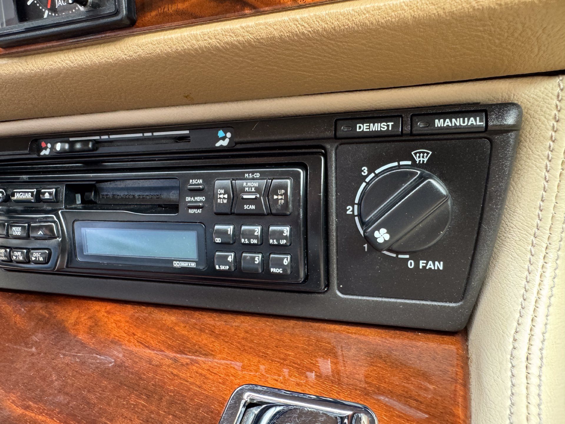 Used 1996 Jaguar XJS 4.0 Convertible RWD image 70