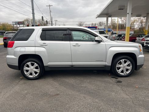 Used 2017 GMC Terrain SLE FWD image 14