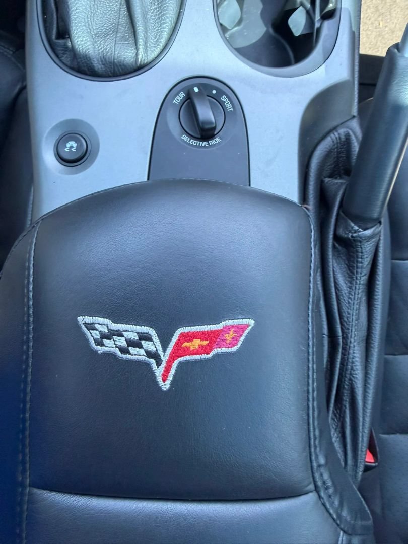 Used 2007 Chevrolet Corvette Coupe w/ Preferred Equipment Group RWD image 24