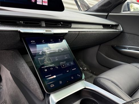 Used 2023 Lucid Air Touring AWD/4WD image 33