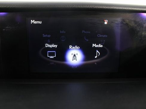 Used 2017 Lexus IS 300 AWD image 4