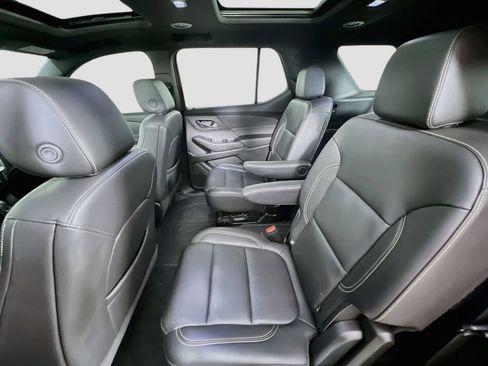 Certified 2022 Chevrolet Traverse LT w/ LT Premium Package AWD/4WD image 25