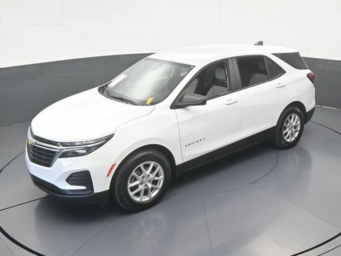 Used 2023 Chevrolet Equinox LS FWD image 42
