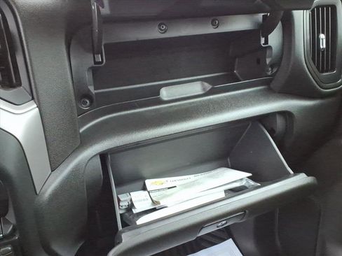 Used 2022 Chevrolet Silverado 1500 Custom image 20