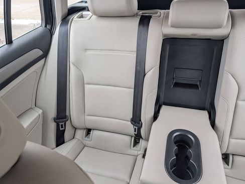 Used 2015 Volkswagen Golf TDI S image 12