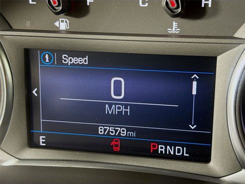 Used 2022 Chevrolet Blazer LT image 2