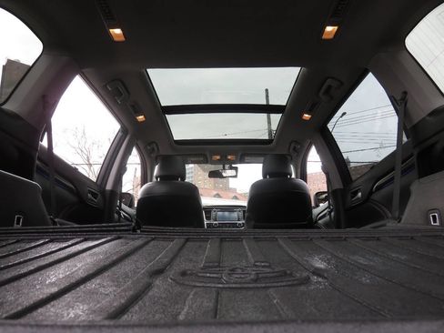 Used 2015 Toyota Highlander Limited Platinum image 30