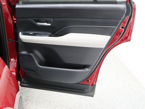 Certified 2026 Toyota Grand Highlander XLE image 37