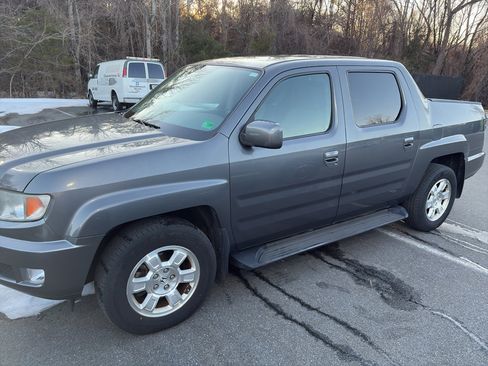 Used 2013 Honda Ridgeline RTS image 1