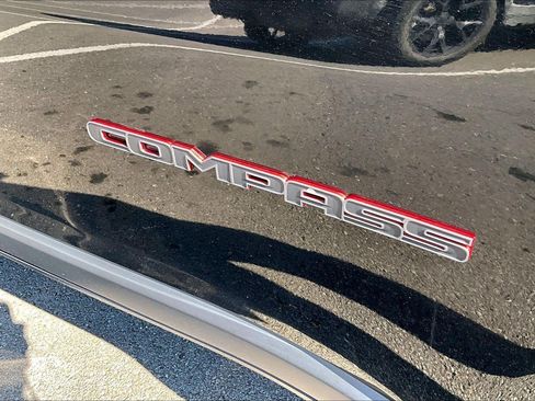 Used 2019 Jeep Compass Trailhawk AWD/4WD image 29
