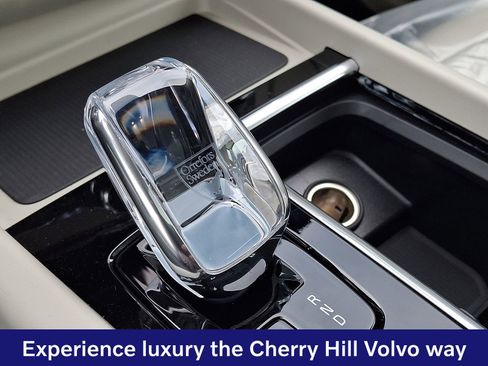 New 2026 Volvo XC60 T8 Ultra w/ Protection Package Premier AWD/4WD image 11